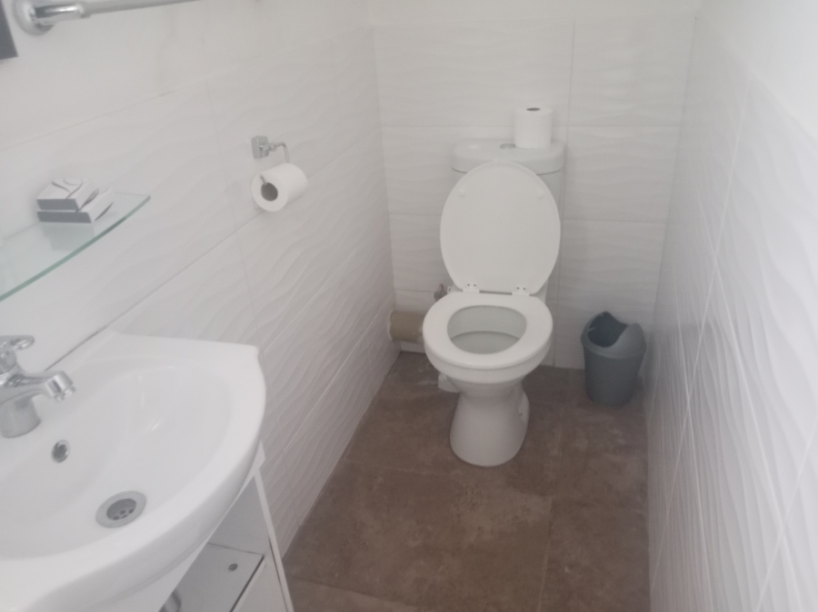 11 Bedroom Property for Sale in De Wildt North West